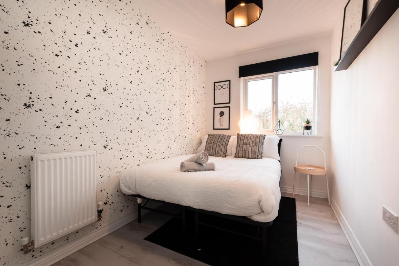 Cheerful 3 Bedroom House - Sleeps 7 Alwalton Kültér fotó