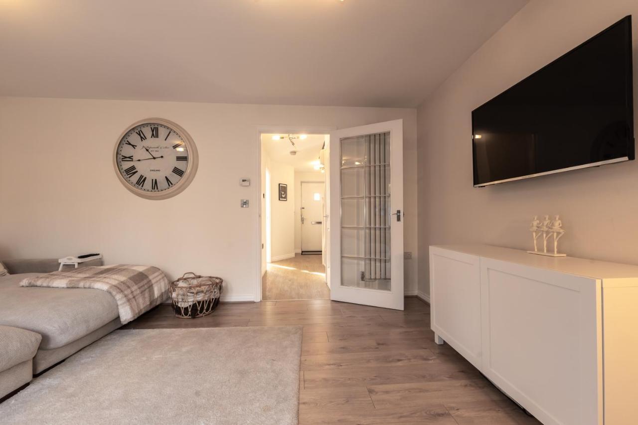 Cheerful 3 Bedroom House - Sleeps 7 Alwalton Kültér fotó