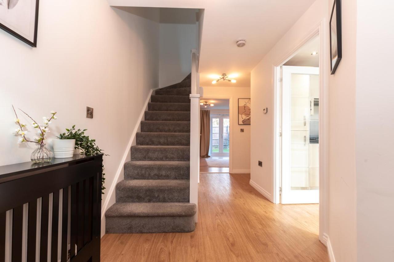 Cheerful 3 Bedroom House - Sleeps 7 Alwalton Kültér fotó