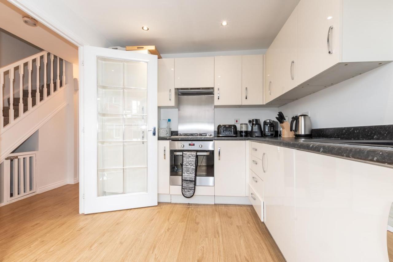 Cheerful 3 Bedroom House - Sleeps 7 Alwalton Kültér fotó